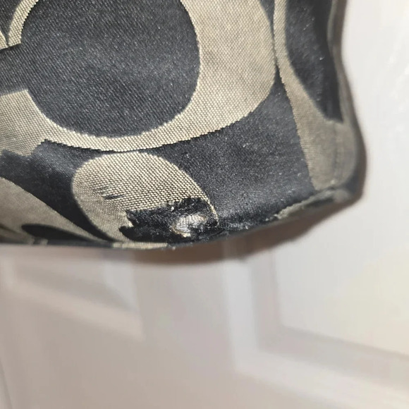 Coach Signature Tote Purse - Picture 6 of 16